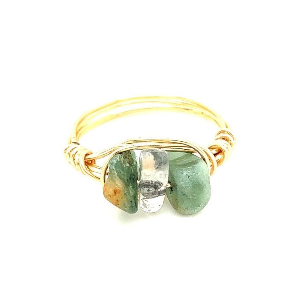 ‎Gold Wire Handmade 3-Stone Ring